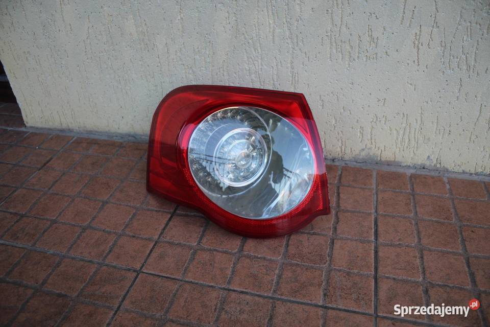 LAMPA LEWY TYŁ VW PASSAT B6 KOMBI
