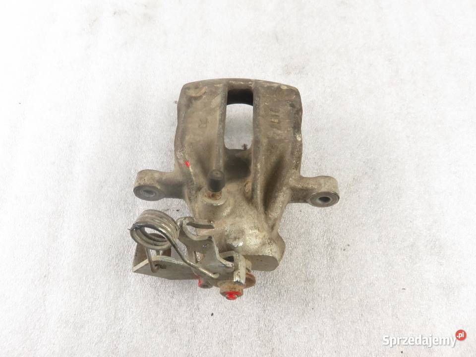 ZACISK PRAWY TYŁ AUDI A6 C4 25 TDI