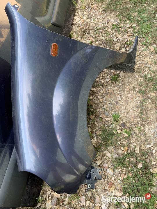 Błotnik lewy Renault Kangoo I 15DCI 2004r