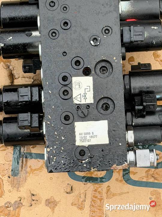 Rozdzielacz hydrauliczny AV5899 8 Antonie