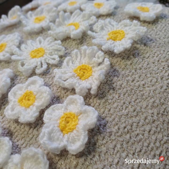 Kwiatki szydelkowe aplikacja