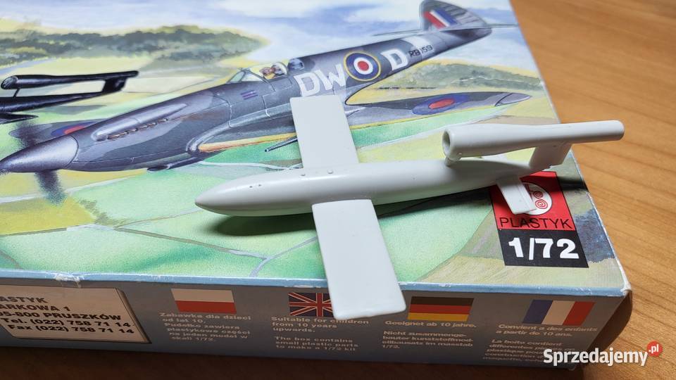 Częściowo złożony model Spitfire Mk XIV V1 ZTS Warszawa sprzedam