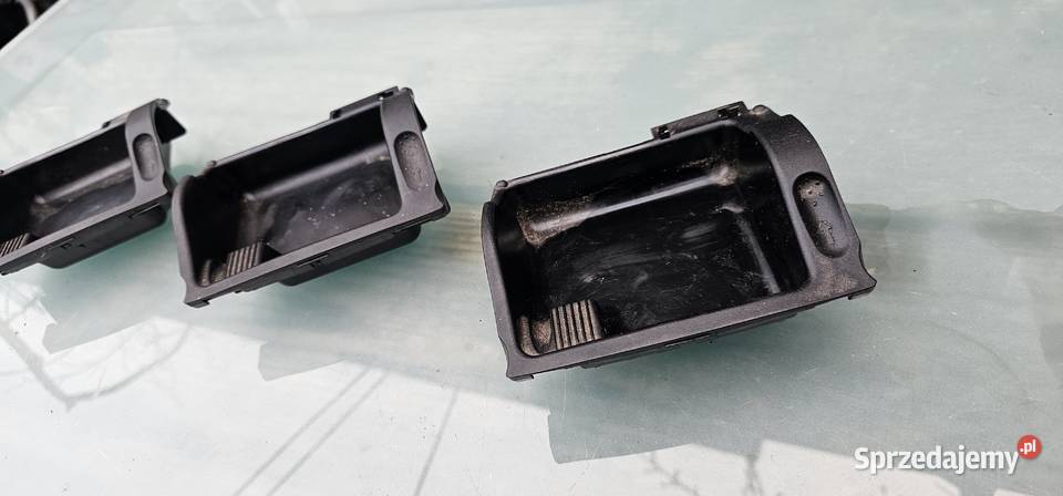 Wkład popielniczki mercedes w203 2036800130 Zbąszyń sprzedam