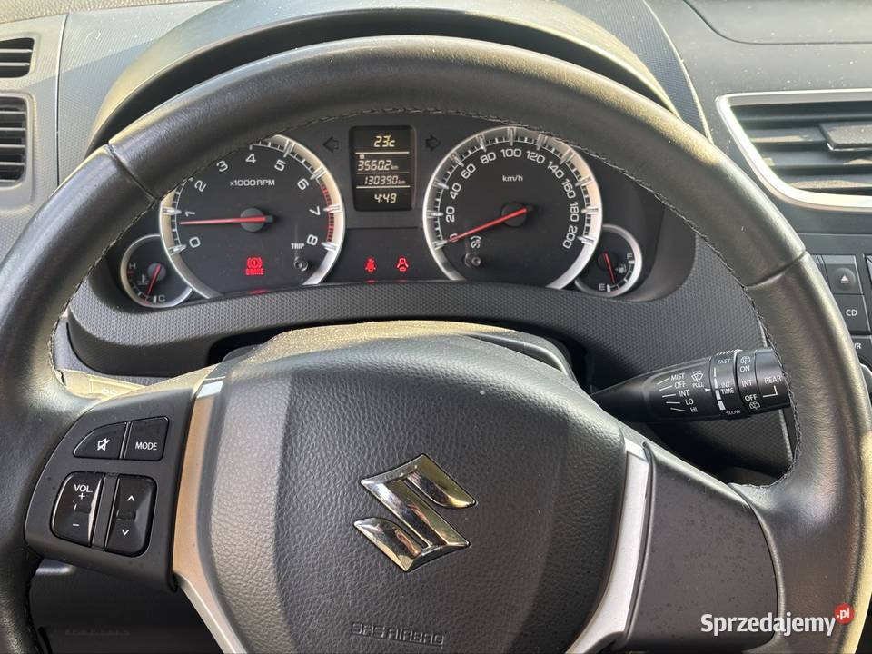 Suzuki Swift wielofunkcyjna kierownica Motoryzacja wielkopolskie Złotów