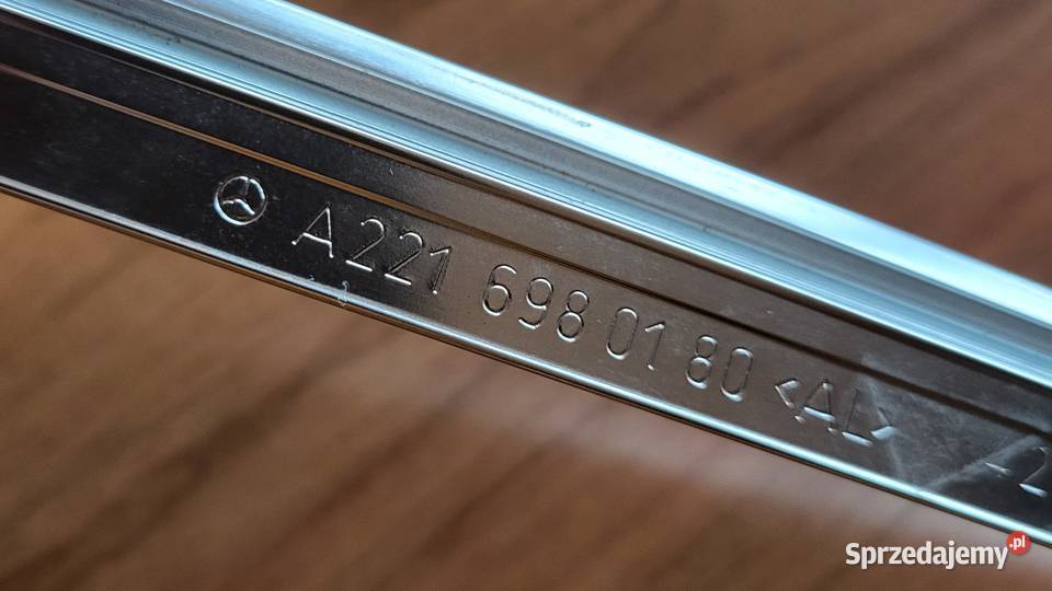 LISTWA GÓRNA DRZWI PRZÓD MERCEDES S W221 LEWA