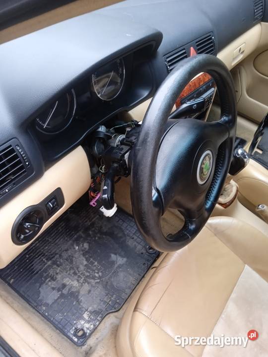 Wnętrze fotele skórzane Skoda Octavia Laurin Przemyśl sprzedam