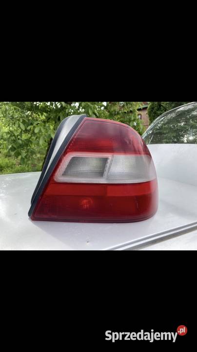 Prawa tylnia lampa Honda civic VI lift osobowe Lampy tylne Przebieczany sprzedam