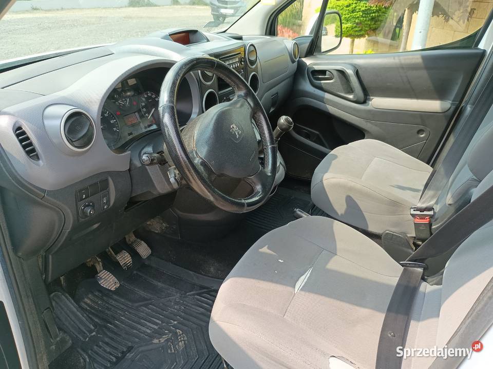 Peugeot Partner 16 HDI 2016 5osobowy pełny VAT Płock sprzedam