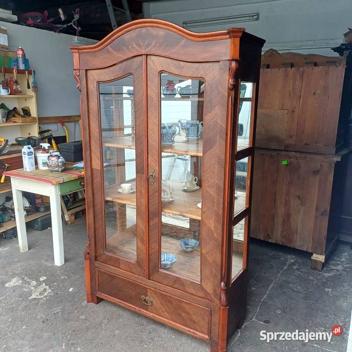 Unikatowa Biblioteka Witryna Ludwikowska z Suchorzew