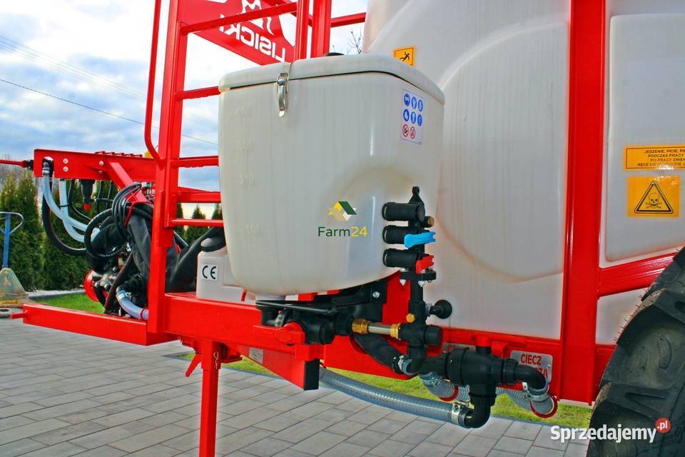 Opryskiwacz 1500 2000 2500 L Opryskiwacz ciągany nieuszkodzony Kolonia Gorzędów