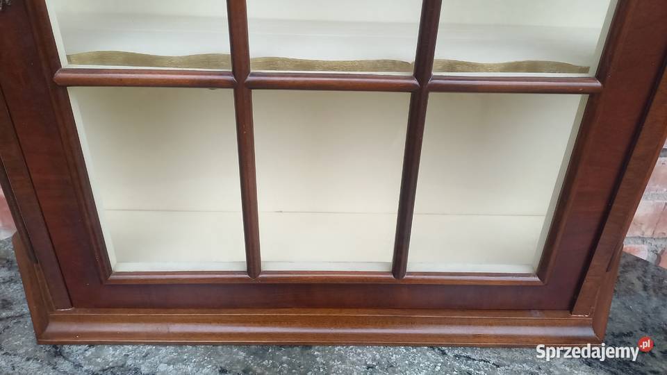 Witryna wisząca z półkami Szafka 638 Meble Meble zachodniopomorskie Gawroniec