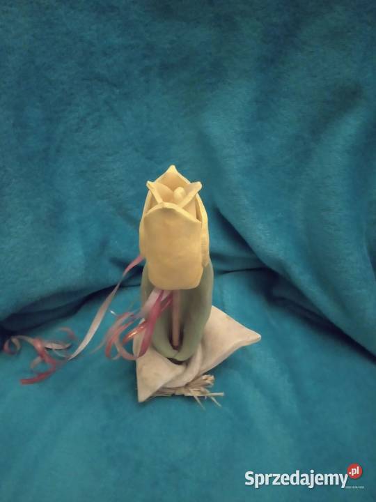 Sprzedam ozdobę kwiatka z ceramiki