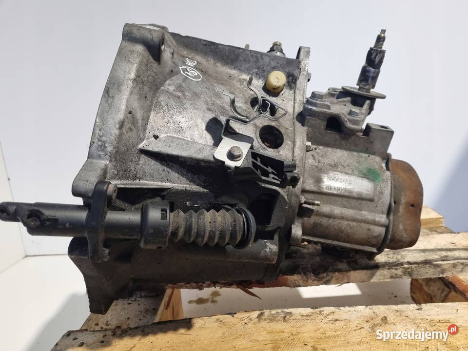 SKRZYNIA BIEGÓW Peugeot 206 16 HDI 20DM73 Rudka