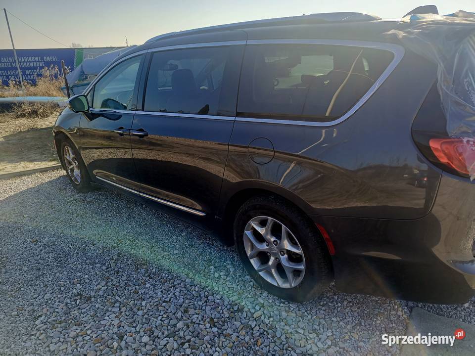 Chrysler Pacifica Limited Zegrze Południowe