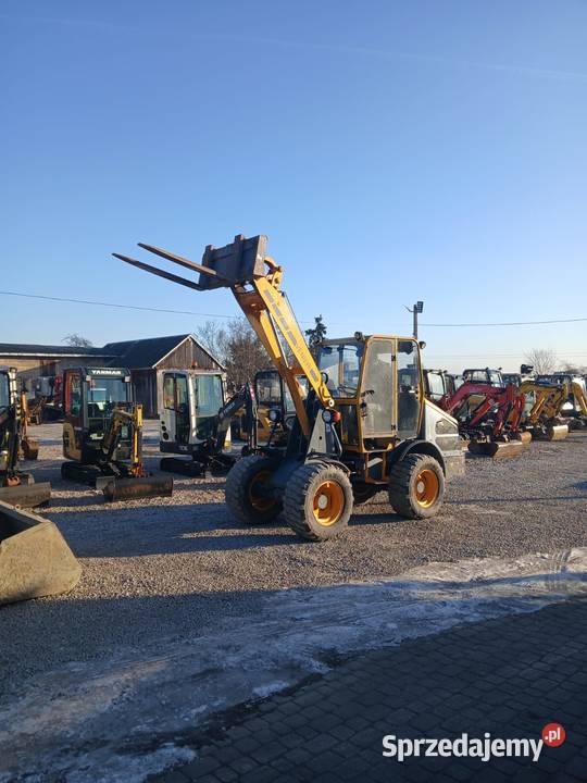 Venieri Ładowarka Venieri kołowa 2003 widły nie Złoczew