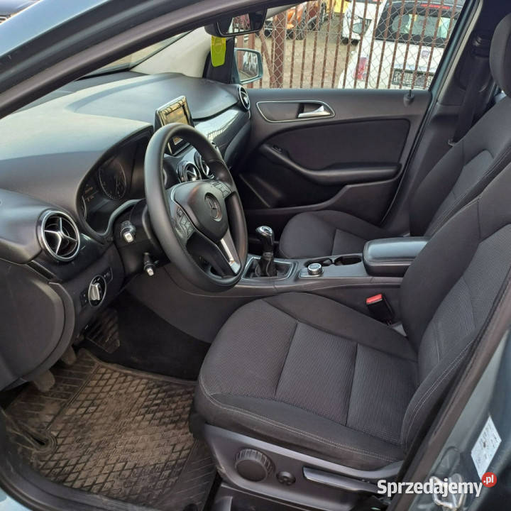 Mercedes B 180 Navi Kamera Cofania W246 2011 isofix