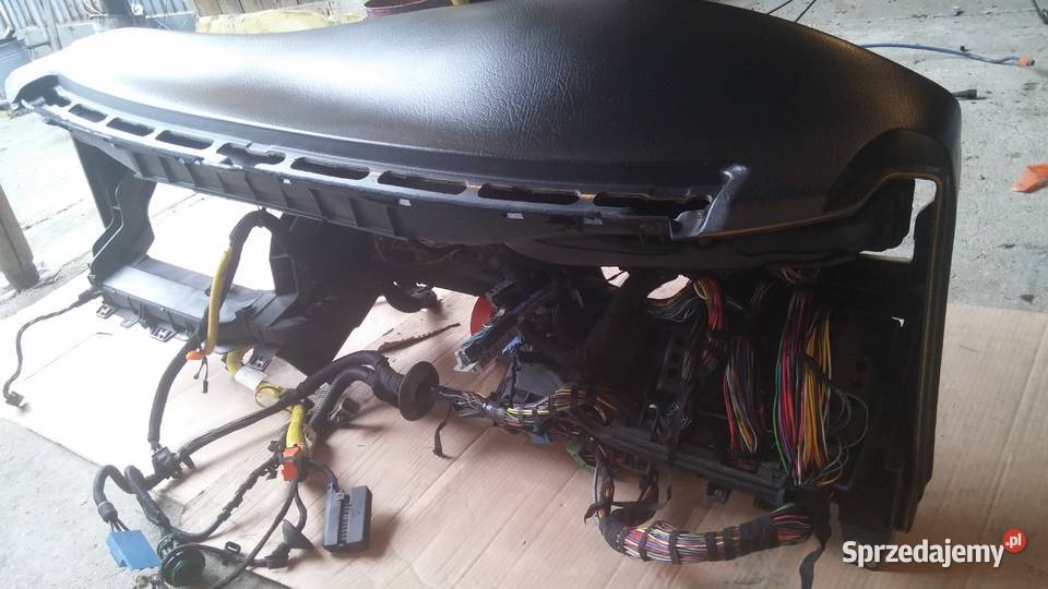 deska rozdzielcza konsola vectra b 98r hatchback Wodzisław Śląski