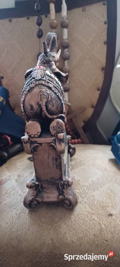 ZEGAR SLON OZDOBNY NA BATERIE RACZEJ NIE SPRAWNY Zegary