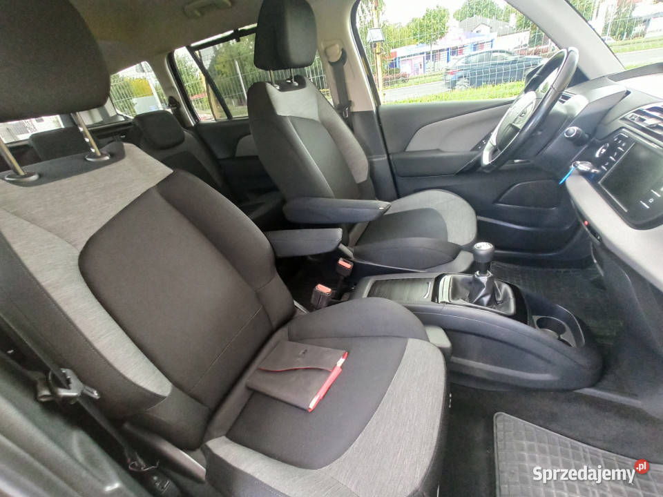 salon Polska nowy silnik 7 osób Citroën Rzeszów