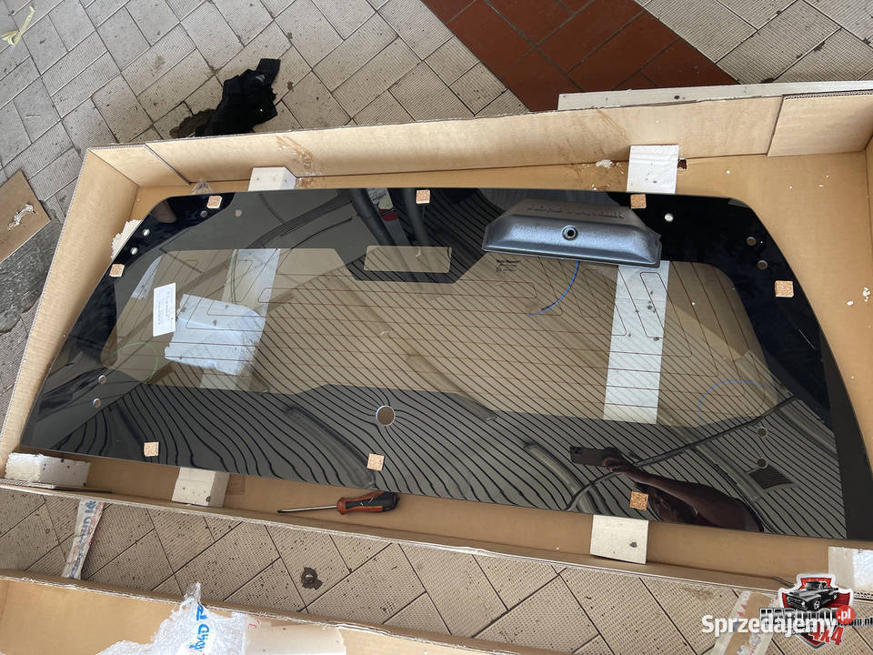 Szyba Zabudowy Road Ranger RH03 Isuzu D terenowe Pasłęk