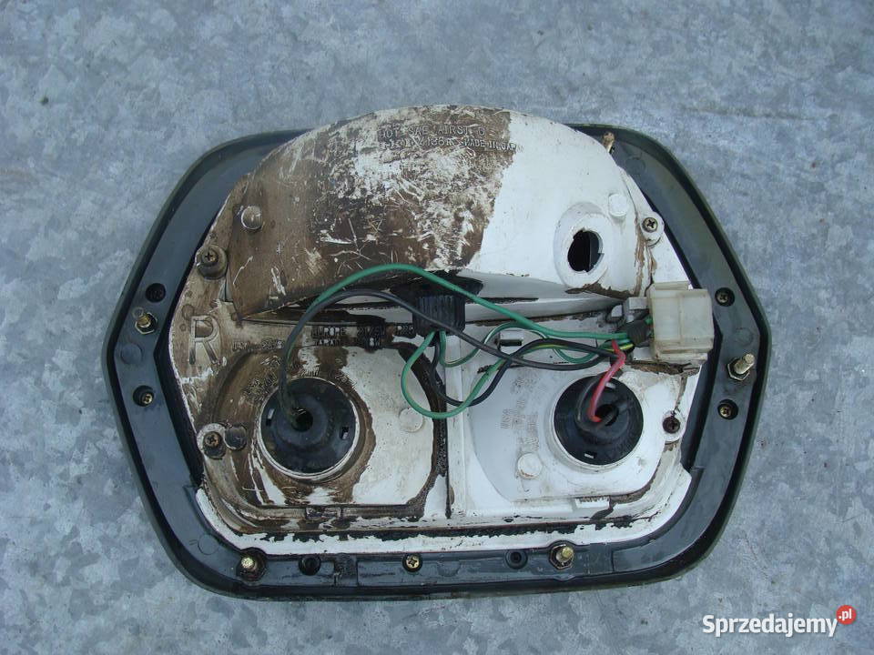 NISSAN DATSUN CHERRY F10 F11 100A 120A lampa tył Goleniów