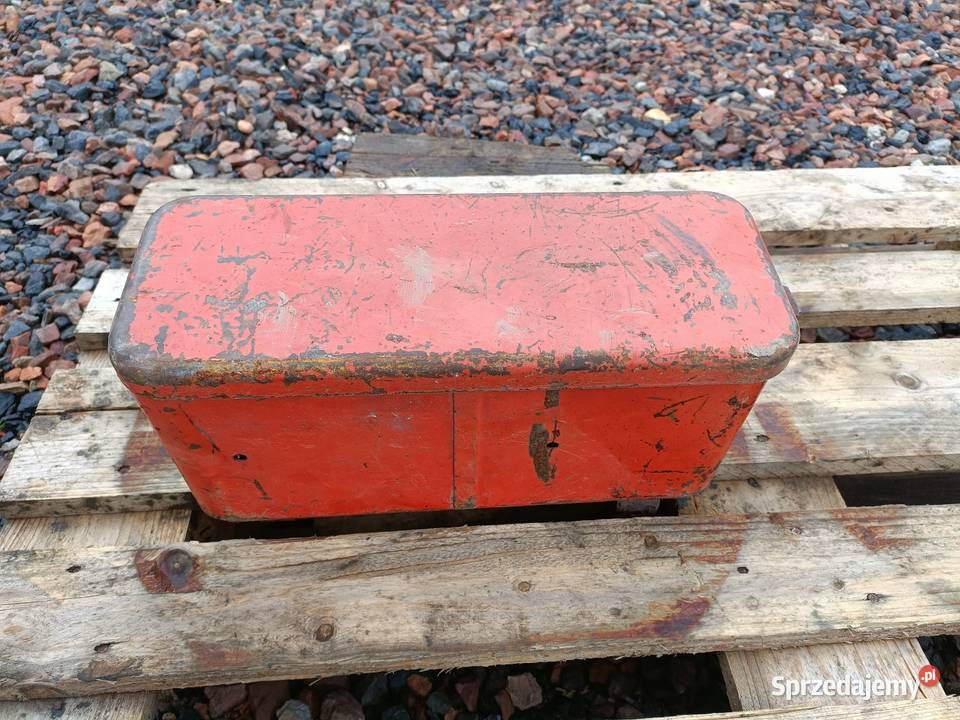 Skrzynka narzędziowa Ursus Zetor z mocowaniami Racibórz