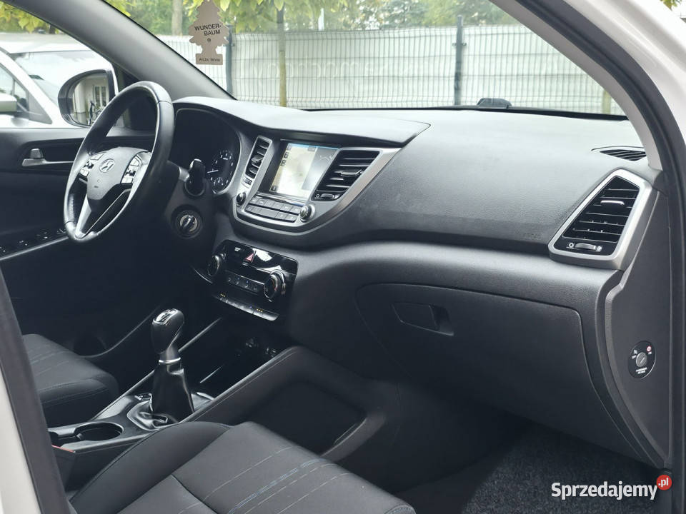 Hyundai Tucson 16 Benzyna Serwisowany Bogate centralny zamek świętokrzyskie Piekoszów