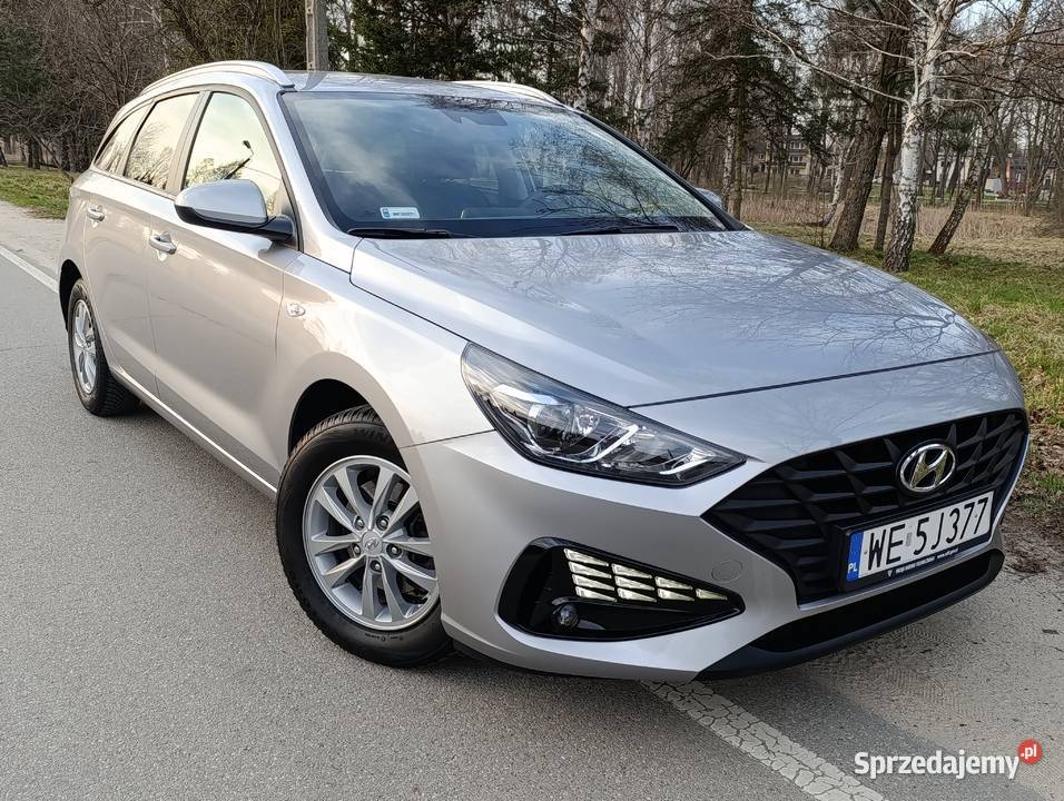 Hyundai i30 Salon 2022 15 benz 63 Wolbrom