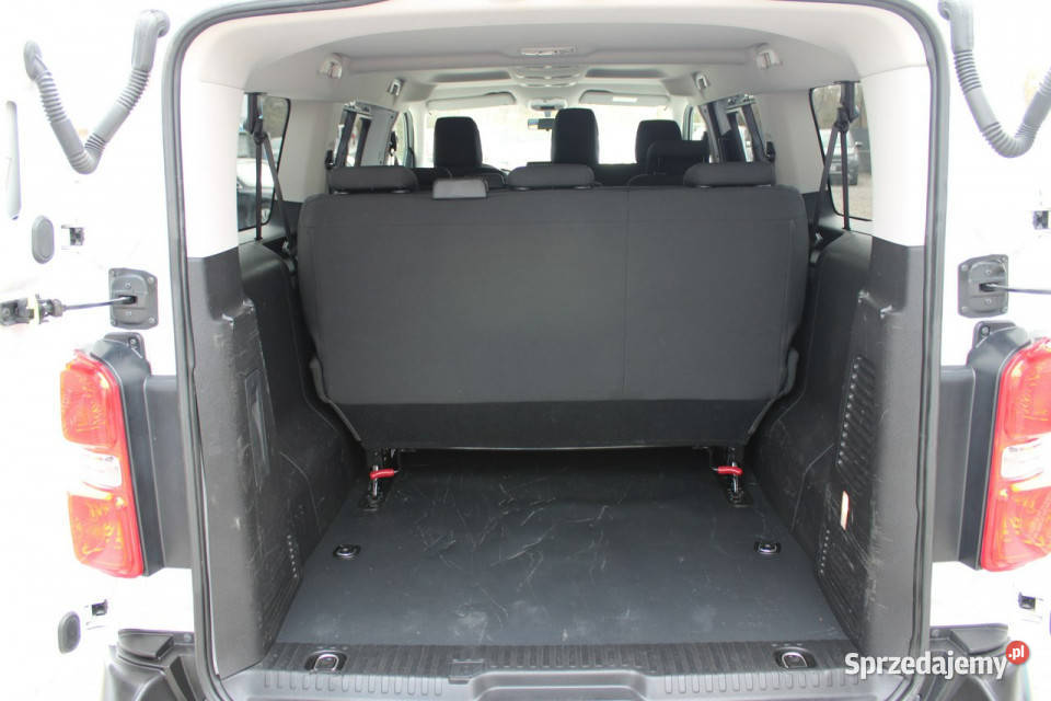 Toyota ProAce 144HP 9 Osob netto 79 593 PLN światła do jazdy dziennej Warszawa sprzedam