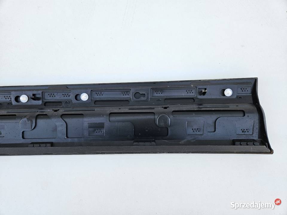 VOLVO XC40 LISTWA DRZWI PRAWY PRZÓD PRAWA Międzychód sprzedam