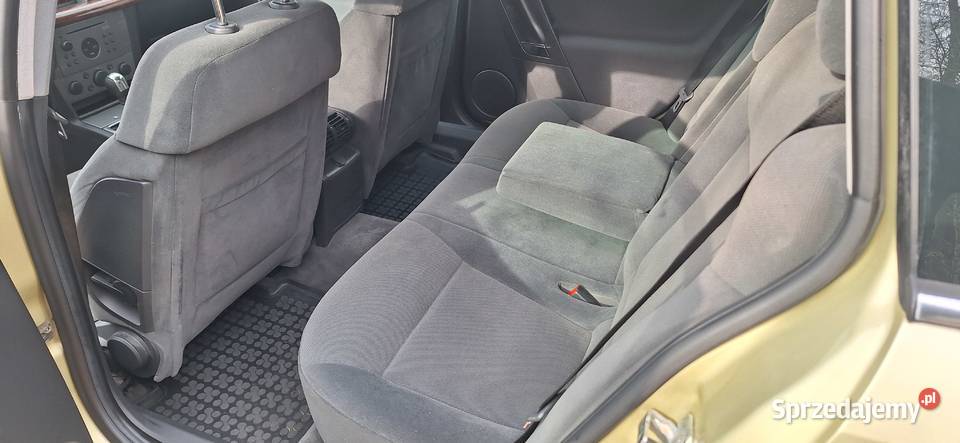 Opel Vectra C kombi 18 LPG Klima Rok produkcji 2004 Łąck