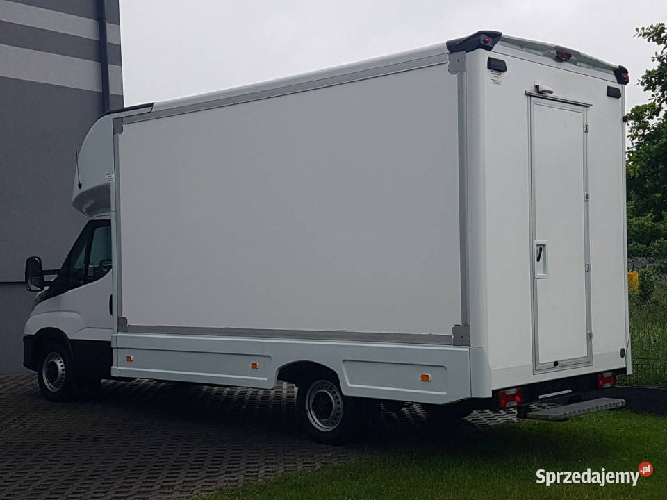 Iveco Daily KONTENER NISKOPODŁOGOWY 443x223x242 garażowany śląskie Poręba