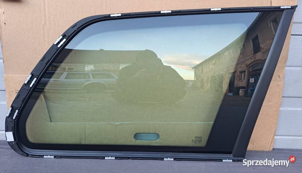 Szyba Karoseryjna Prawy Tył Volvo XC90 I osobowe