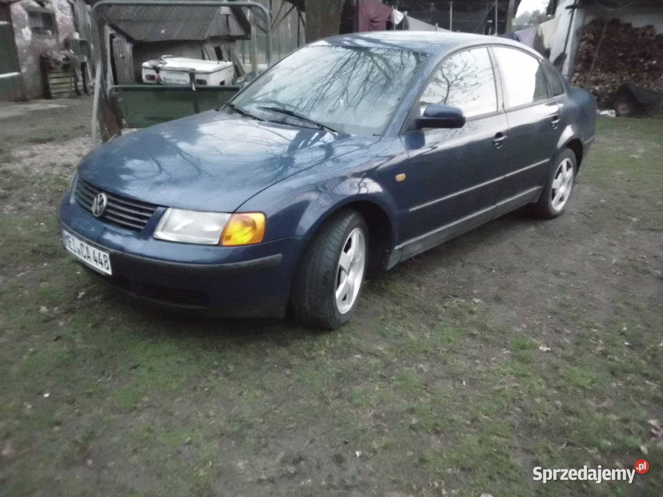 Sprzedam WV Passat 19 TDI 110 zwykła pompa Pierzchnica