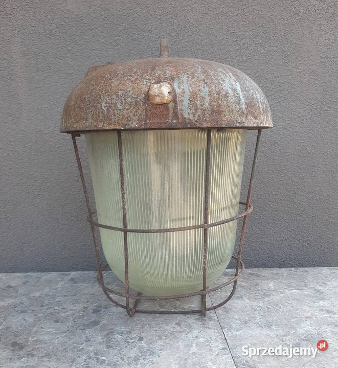 Stara duża lampa loft oborowa gospodarcza odcienie szarości Oświetlenie Tczew