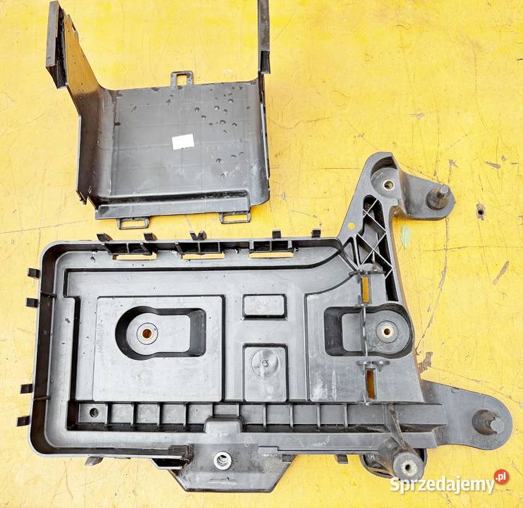 VW AUDI SEAT SKODA PODSTAWA OBUDOWA AKUMULATORA Rok produkcji 2007
