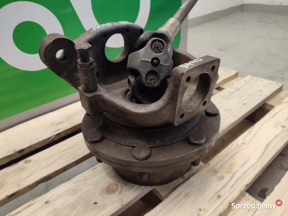 Zwolnica zwrotnica półoś Massey Ferguson 5440 Wilkowo