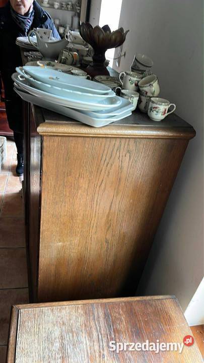 Komoda dębowa z pięknymi pasami rzeźb wyższa pomorskie Gdańsk