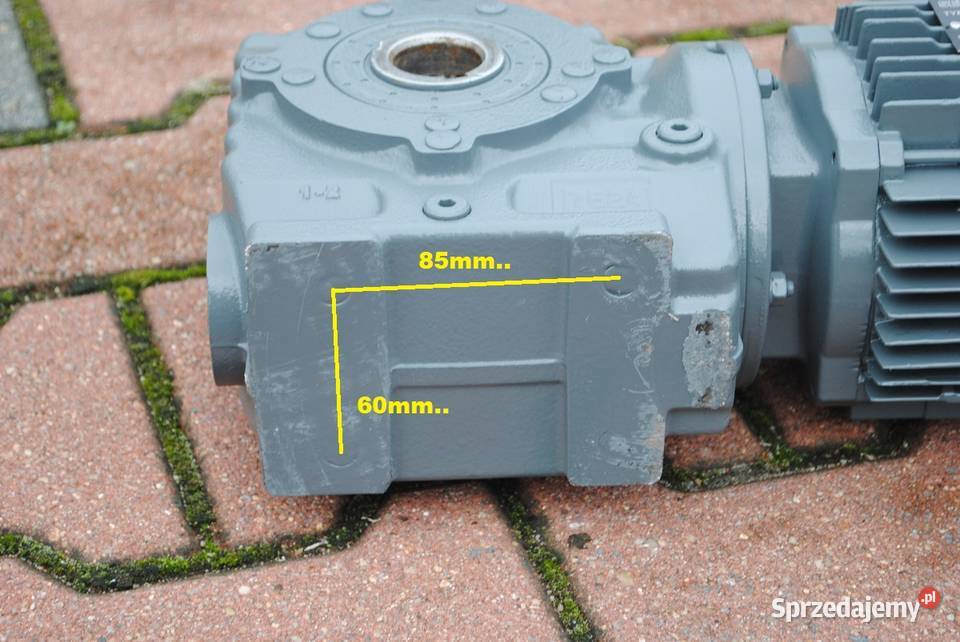 Motoreduktor kątowy 075kw 80obrmin Sew
