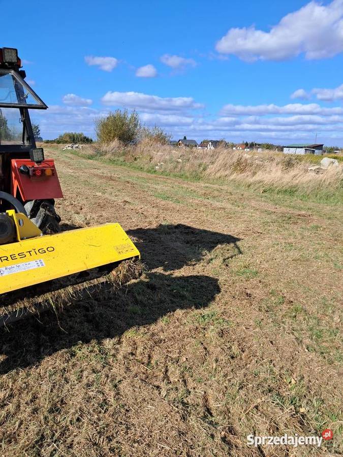 Koszenie traw i nieużytków rolnych kosiarką ogród