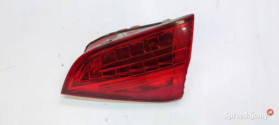 LAMPA PRAWY TYŁ W KLAPĘ AUDI A4 B8 KOMBI LED Lampy tylne Przystajń