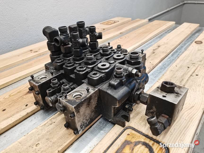 Rozdzielacz hydrauliczny Wacker Neuson WL 38