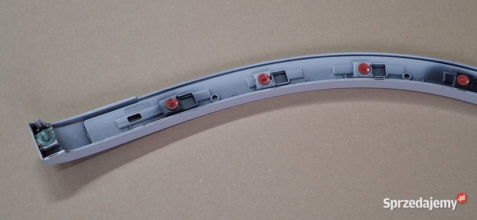 MASERATI GRECALE LISTWA NAKŁADKA BŁOTNIKA LEWY Bieleń