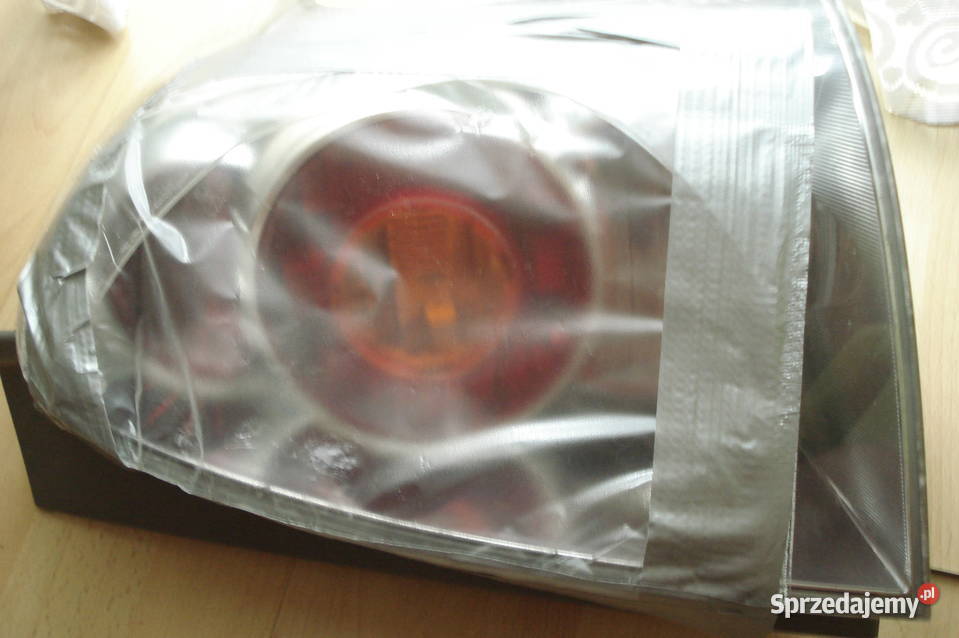 Lampa tylna prawa Toyota Corolla Verso Oświetlenie sprzedam