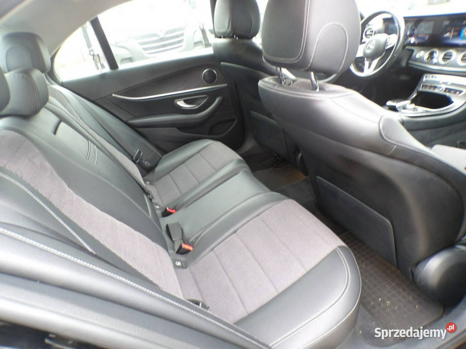 Mercedes E 220 MERCEDES benz E 220 D 4 MATIC 4/5