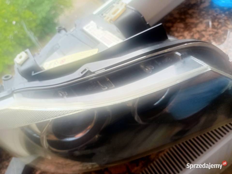 LAMPA PRAWA PRZEDNIA BMW E90 E91 SOCZEWKA XENON Olecko