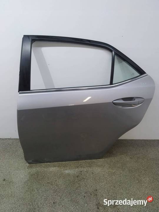 DRZWI LEWE TYŁ SEDAN E16 E17 E18 LIFT Toyota sprzedam