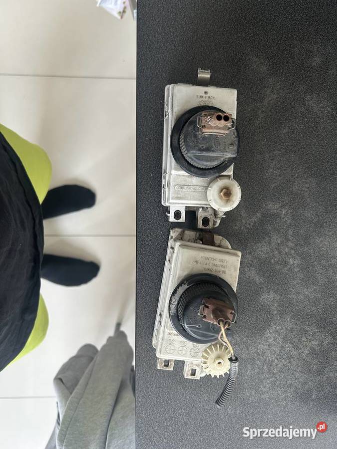 Halogen prawy VOLKSWAGEN Passat b4 Lampy przeciwmgielne pomorskie Gdańsk