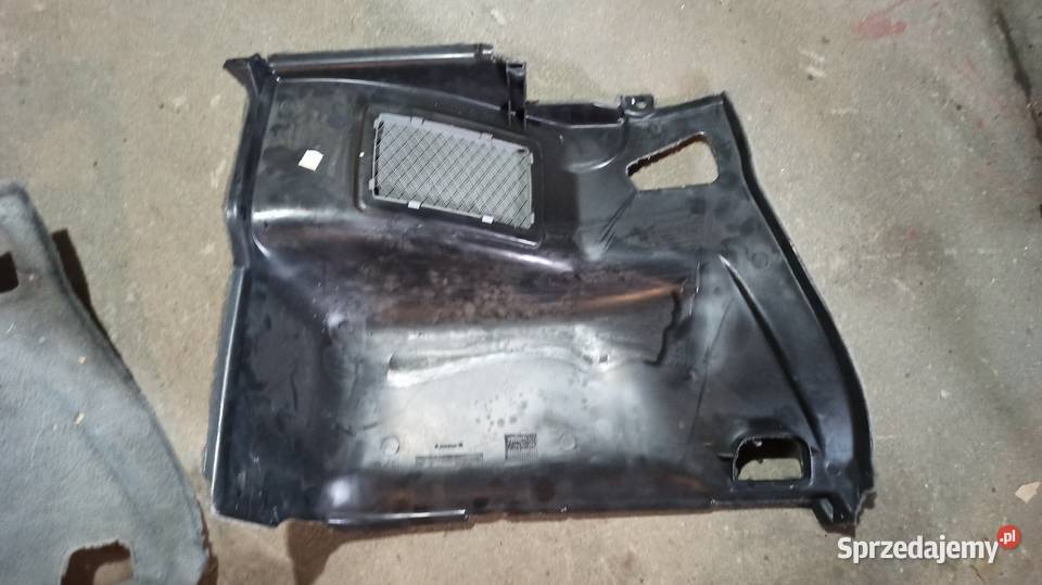 Boczki osłona podłoga bagażnika BMW E46 Kombi osobowe Dębica