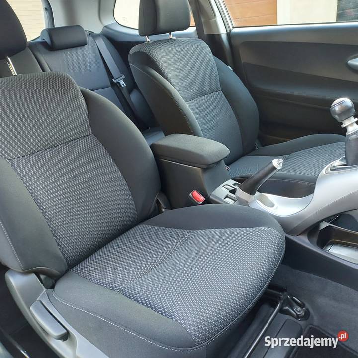 Toyota Auris16BenzynaNiski Przebieg Climatronic benzyna Przemyśl sprzedam
